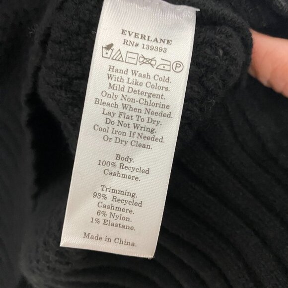 Everlane The Oversized Stroopwafel Turtleneck Cashmere Sweater Black Womens XS - Picture 3 of 7